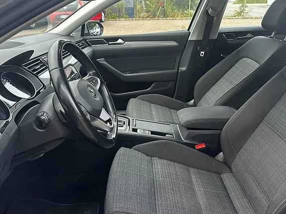 Volkswagen Passat 2020 photo 5