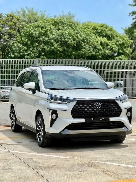 Toyota Veloz Cross
