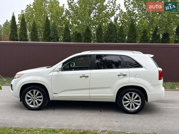 Kia Sorento 2012 photo 4