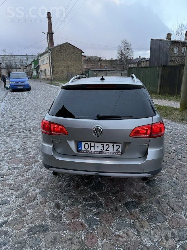 Volkswagen Passat Alltrack 2012 photo 3