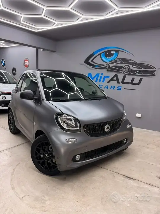 Smart Fortwo 2019 photo 2