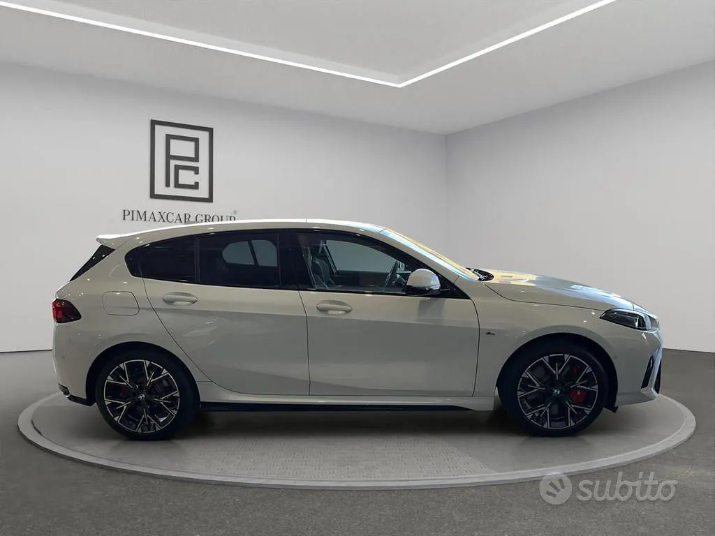 BMW 1 Series 2024 photo 3