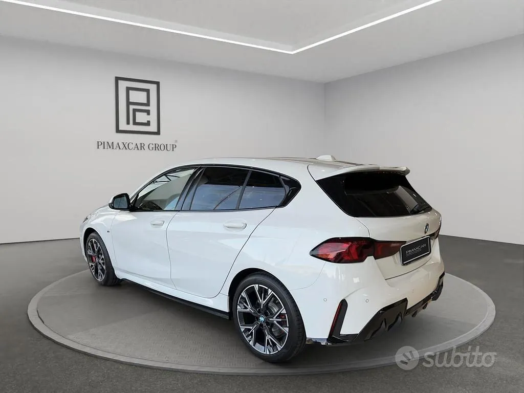 BMW 1 Series 2024 photo 2