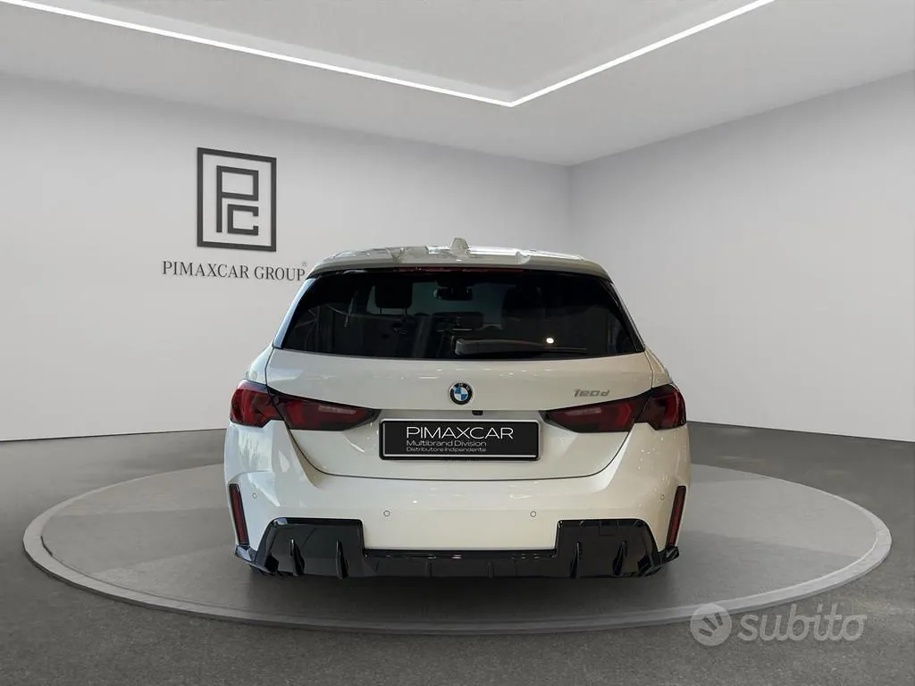 BMW 1 Series 2024 photo 4