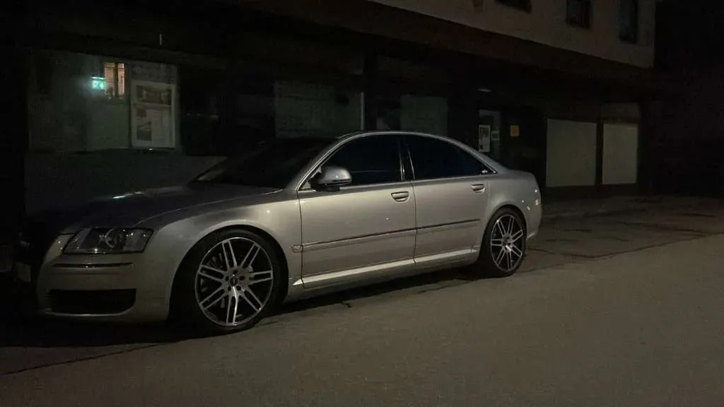 Audi A8 2005 photo 3