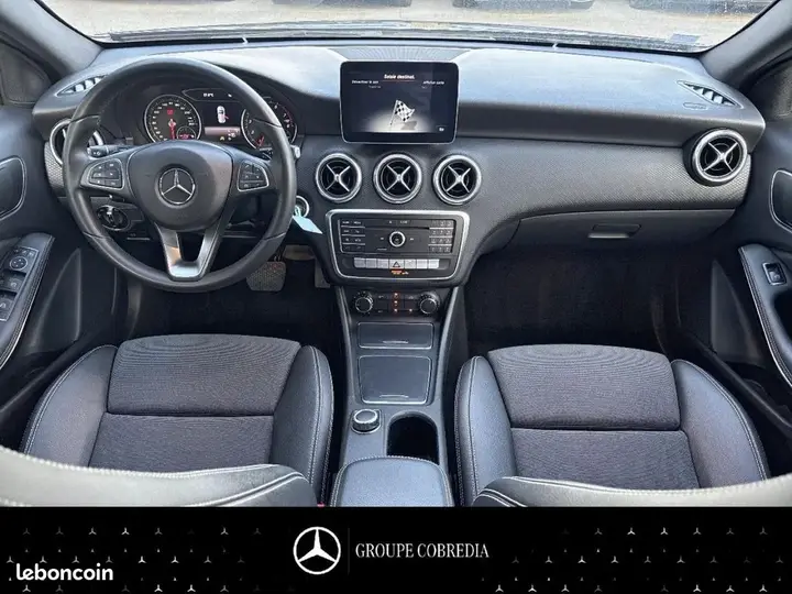 Mercedes-Benz A-Class 2018 photo 3