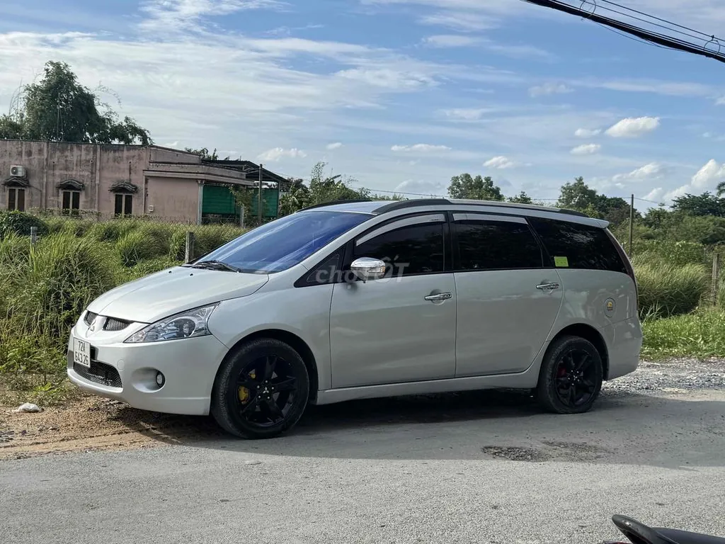Mitsubishi Grandis