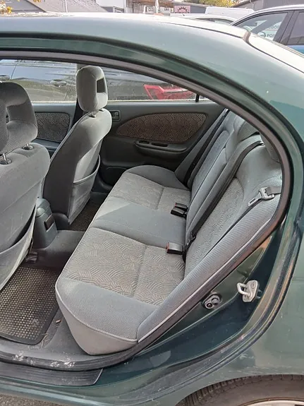 Toyota Avensis 1998 photo 4