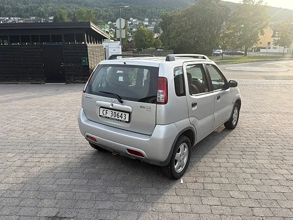 Suzuki Ignis 2005 photo 5