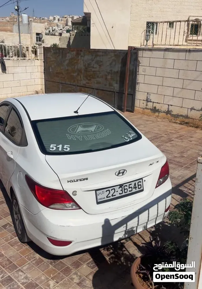 Hyundai Accent 2011 photo 2