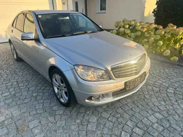 Mercedes-Benz C-Class 2009 photo 3
