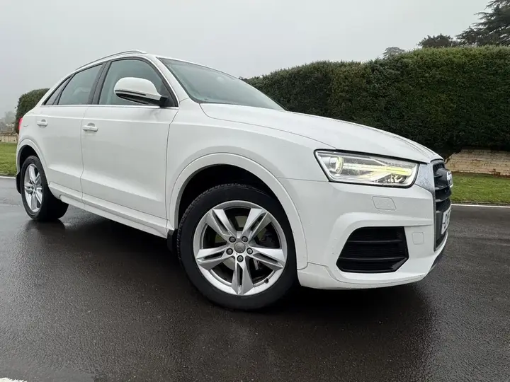 Audi Q3 2015 photo 3