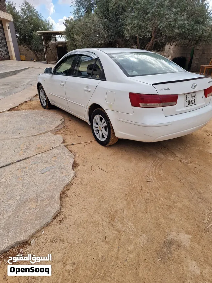 Hyundai Sonata 2009 photo 2