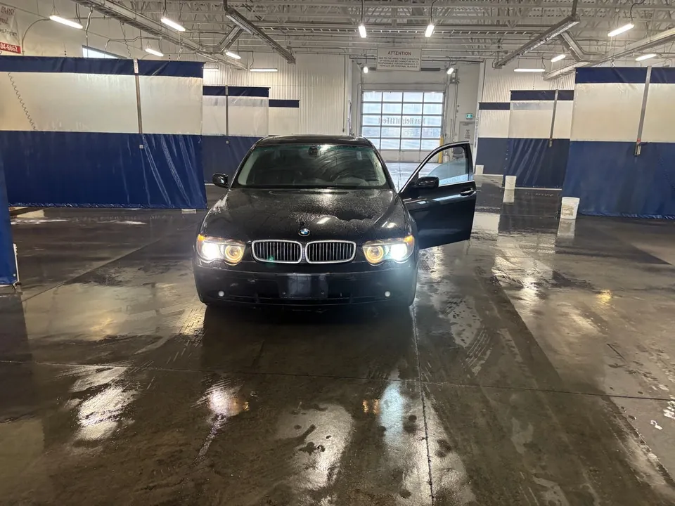 BMW 7 Series 2005 photo 3