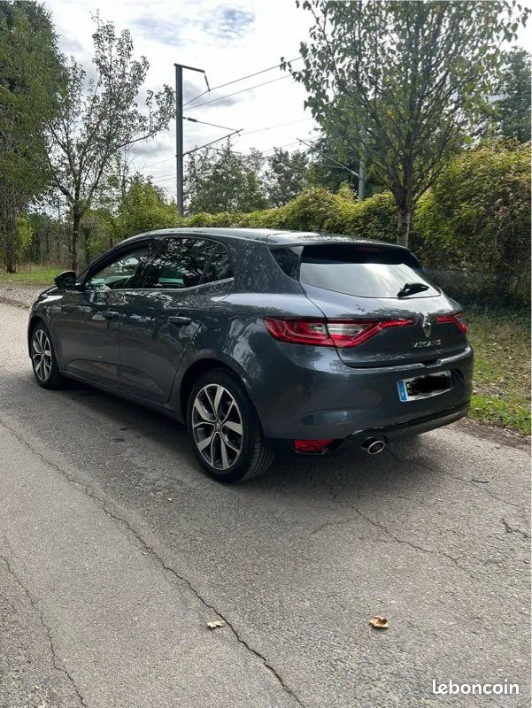Renault Megane 2016 photo 2