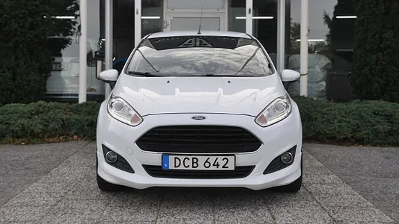 Ford Fiesta 2014 photo 2