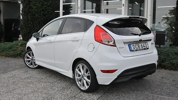 Ford Fiesta 2014 photo 4