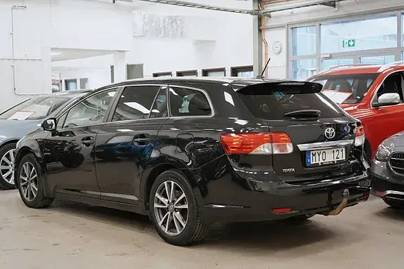 Toyota Avensis 2012 photo 3