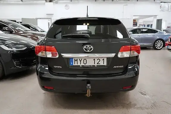 Toyota Avensis 2012 photo 4