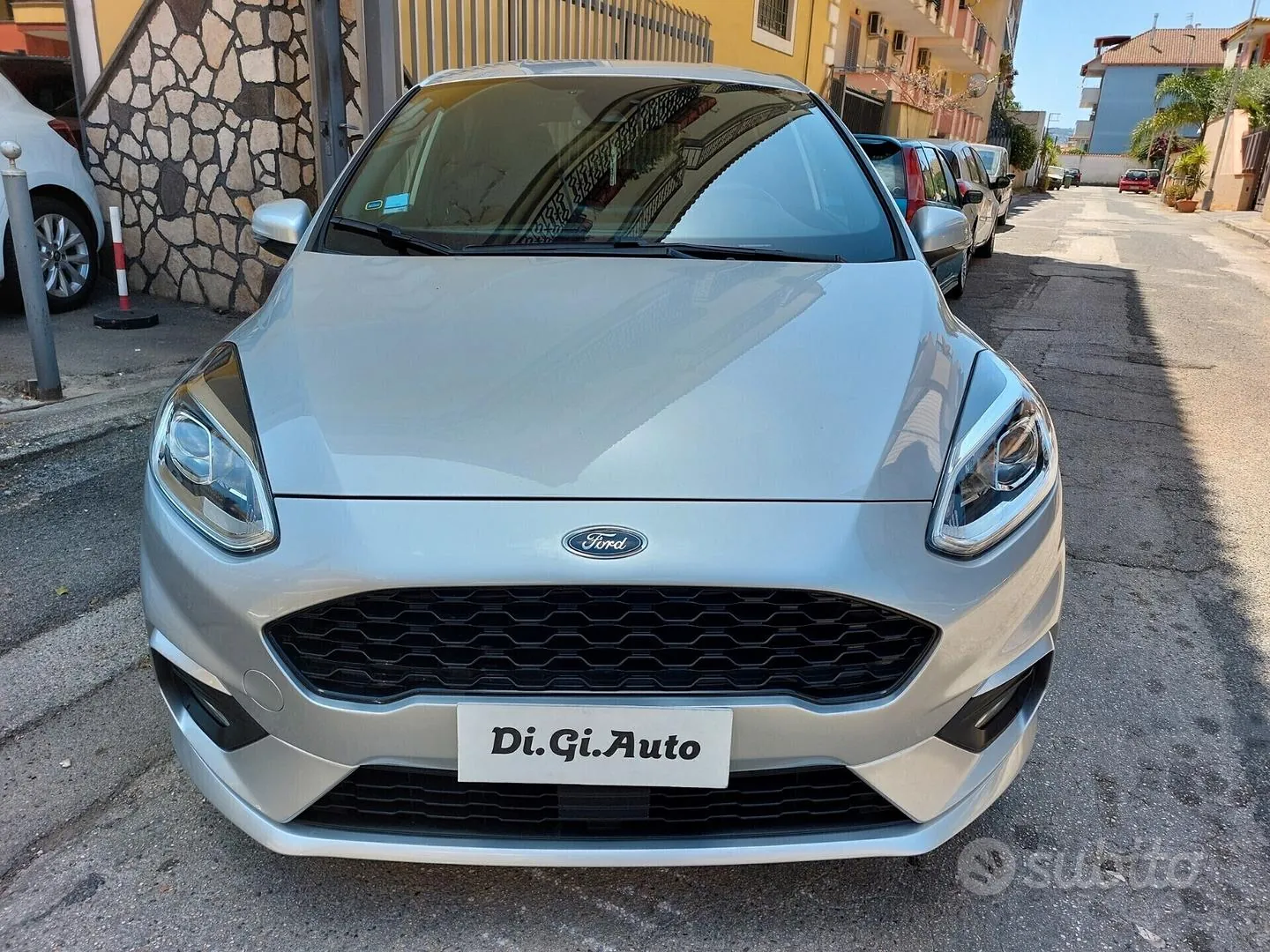 Ford Fiesta 2018 photo 2