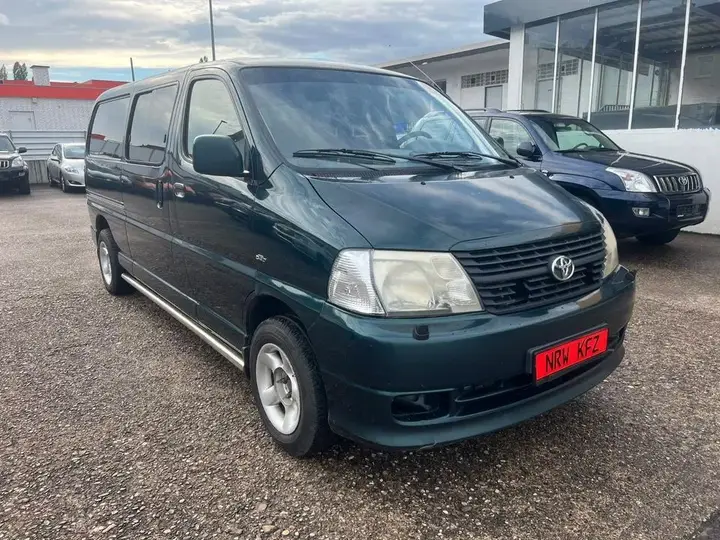 Toyota Hiace