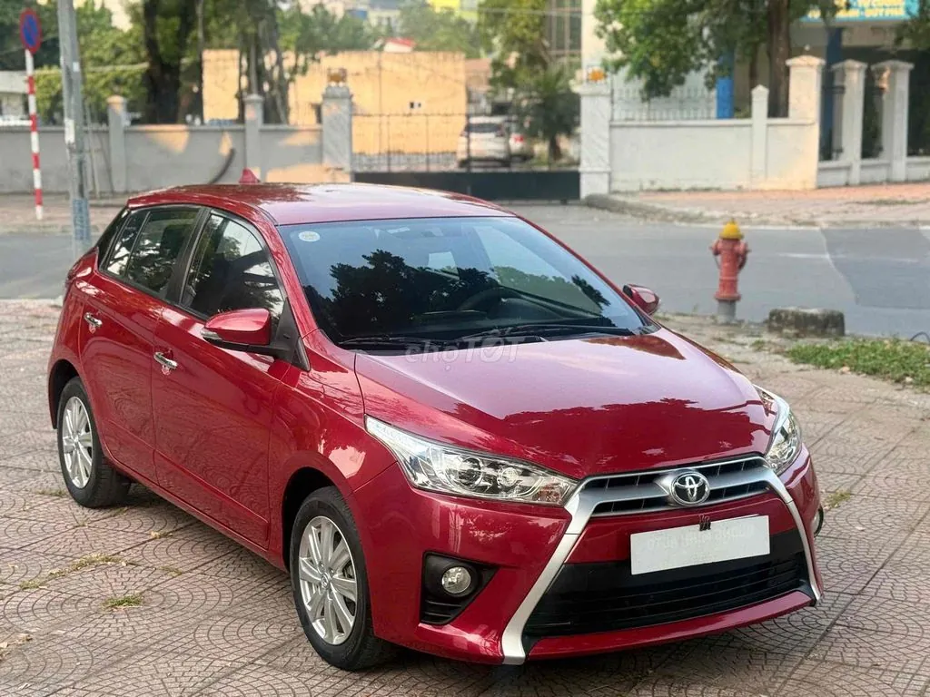 Toyota Yaris 2015 photo 2