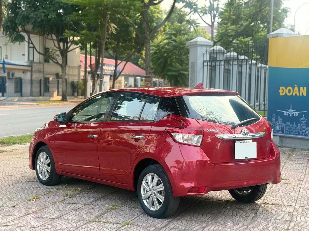 Toyota Yaris 2015 photo 4
