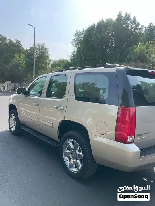 GMC Yukon 2012 photo 4