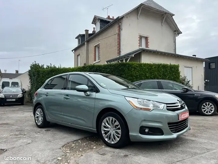 Citroen C4 2011 photo 2