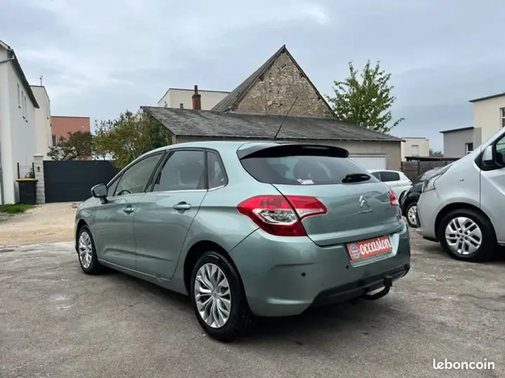 Citroen C4 2011 photo 4