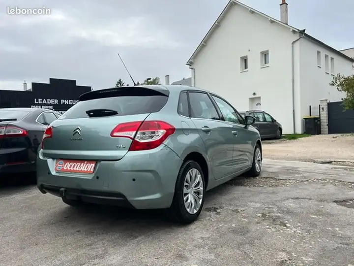 Citroen C4 2011 photo 3