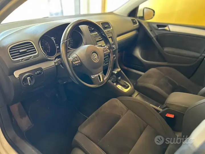 Volkswagen Golf 2010 photo 5