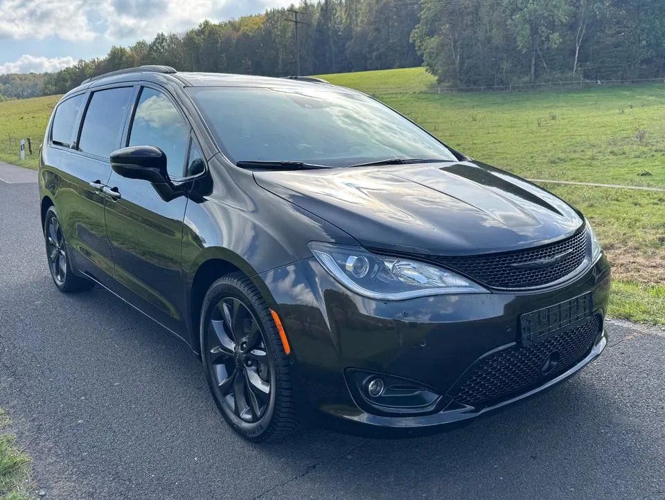 Chrysler Pacifica