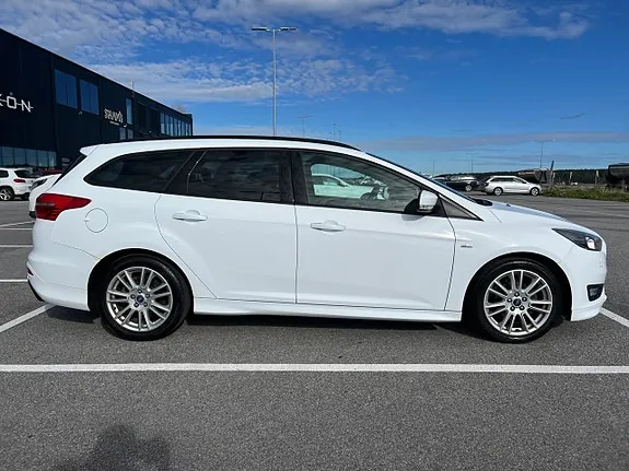 Ford Focus 2017 photo 4