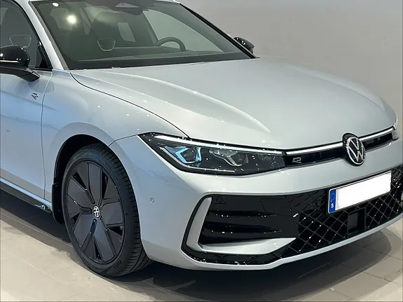 Volkswagen Passat 2027 photo 2
