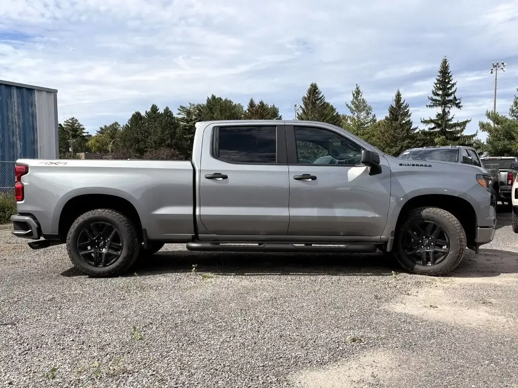 Chevrolet Silverado 1500 2026 photo 3