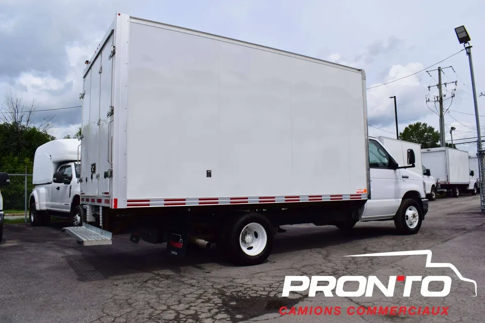 Ford E-Series 2022 photo 5