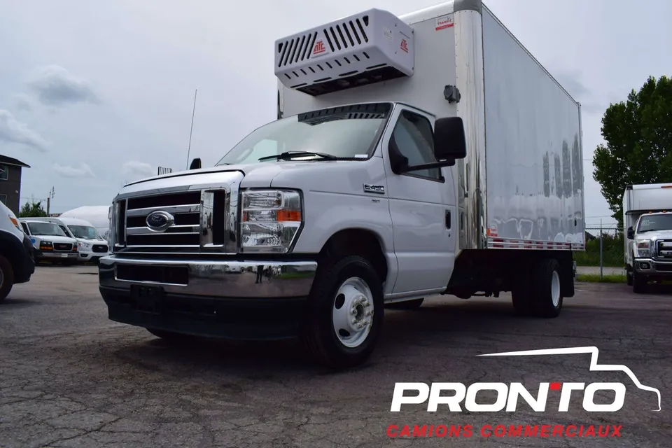 Ford E-Series 2022 photo 2