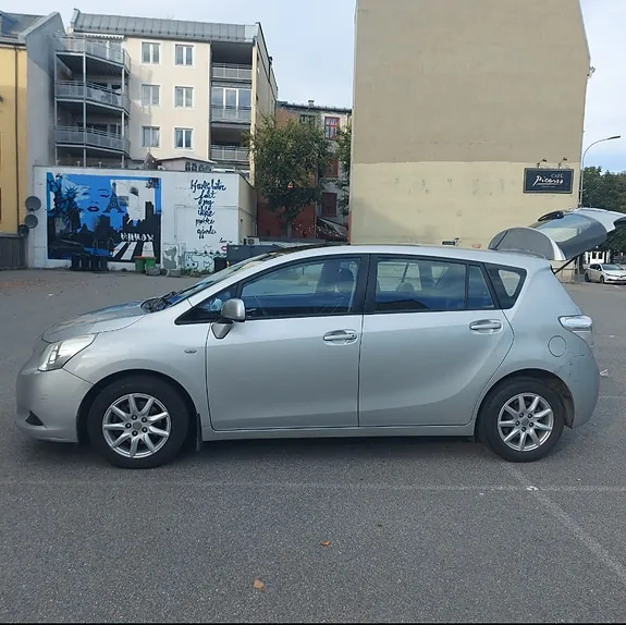 Toyota Verso 2011 photo 4