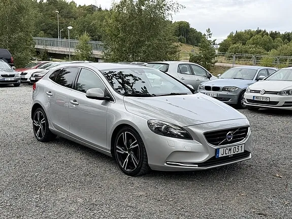 Volvo V40 2016 photo 2