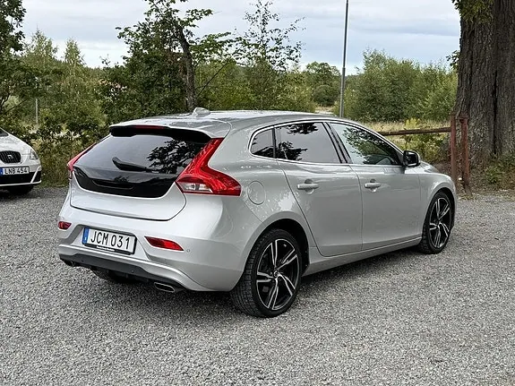 Volvo V40 2016 photo 3