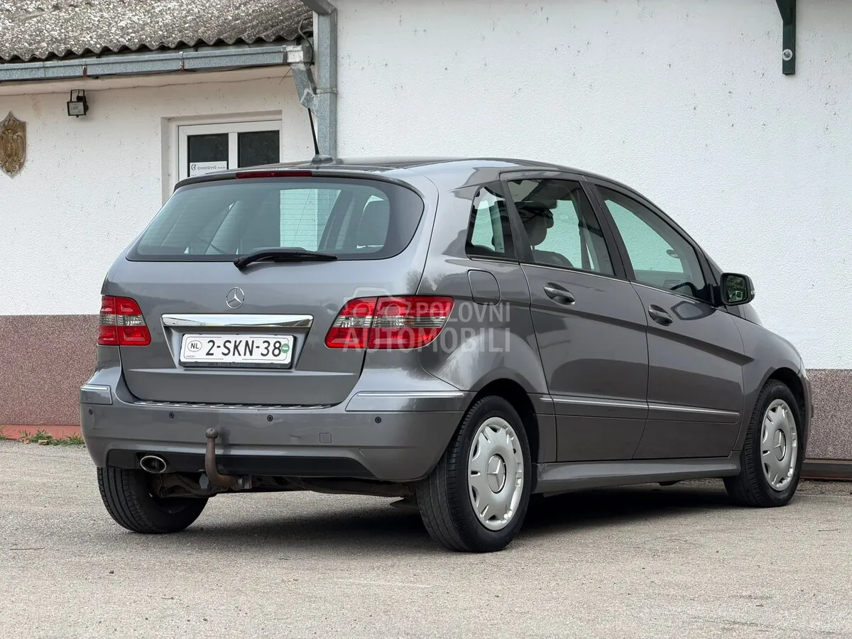 Mercedes-Benz B-Class 2010 photo 5