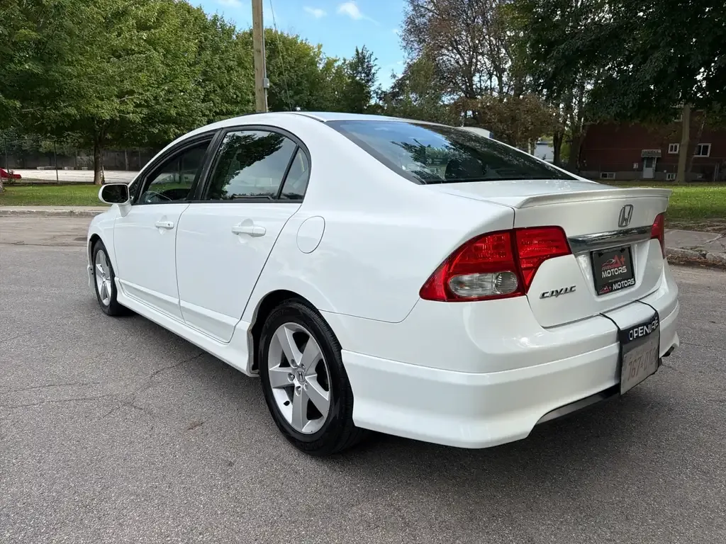 Honda Civic 2011 photo 2