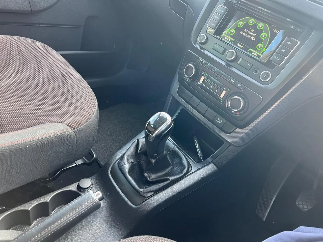 Skoda Yeti 2012 photo 5