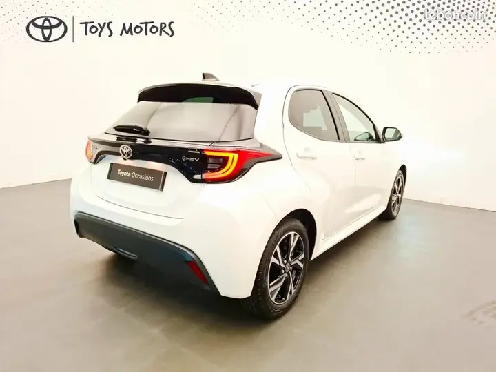 Toyota Yaris 2025 photo 5