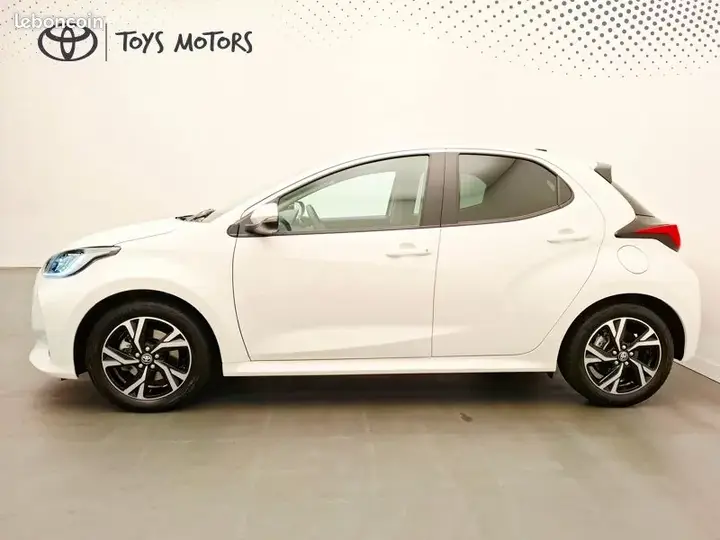 Toyota Yaris 2025 photo 2