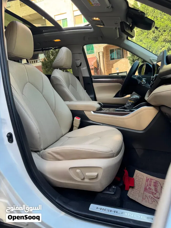 Toyota Highlander 2023 photo 3