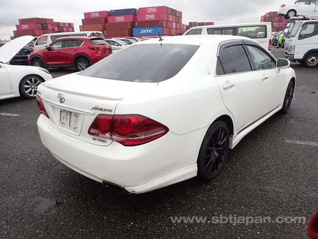 Toyota Crown 2008 photo 4