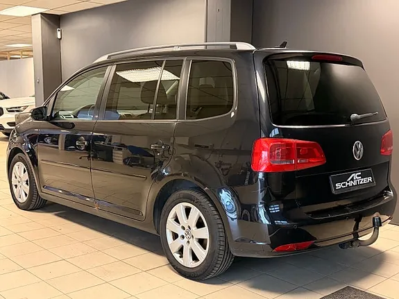 Volkswagen Touran 2011 photo 4