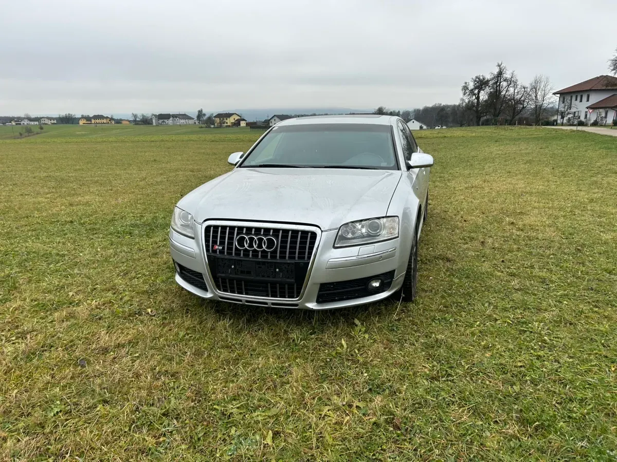 Audi A8 2007 photo 2